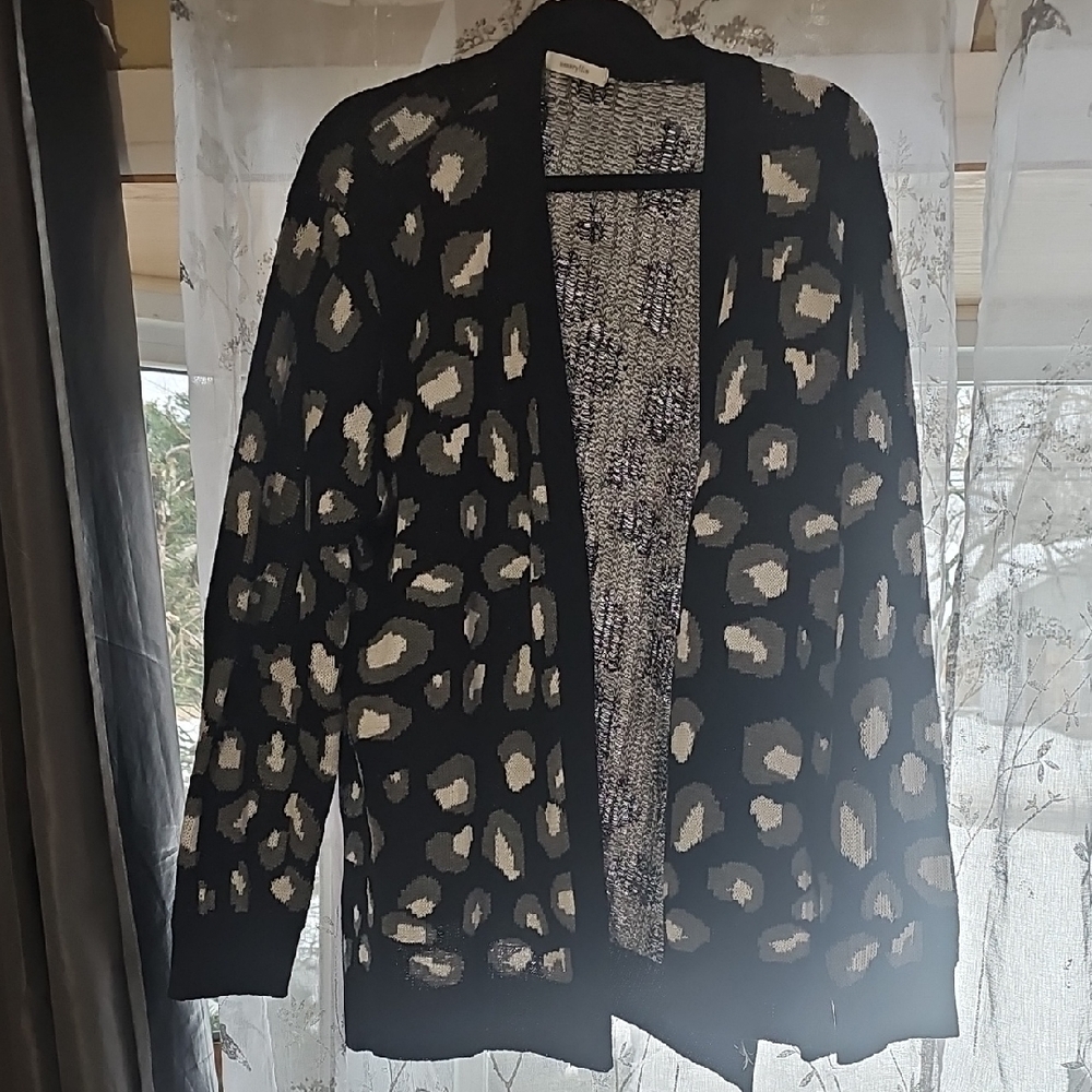 Amaryllis Black and White Knit Sweater